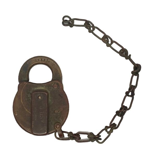 Antique Yale and Town MFG CO Pad Lock Cast Iron Heart Shape 9” Chain No Key - Picture 4 of 15